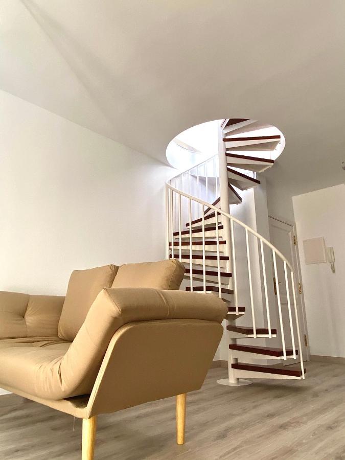 Spiral Stairs Duplex Lejlighed Figueres  Eksteriør billede